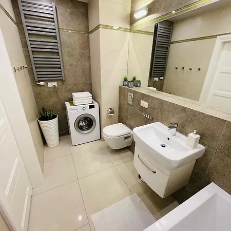Millennium Awangarda Apartment