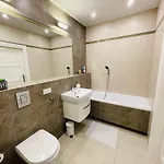 Apartment Millennium Awangarda Warschau